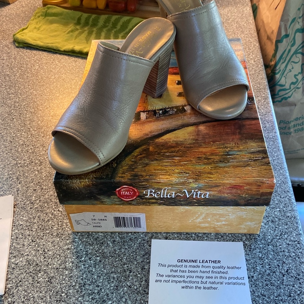 Bella Vita mule leather sandals
